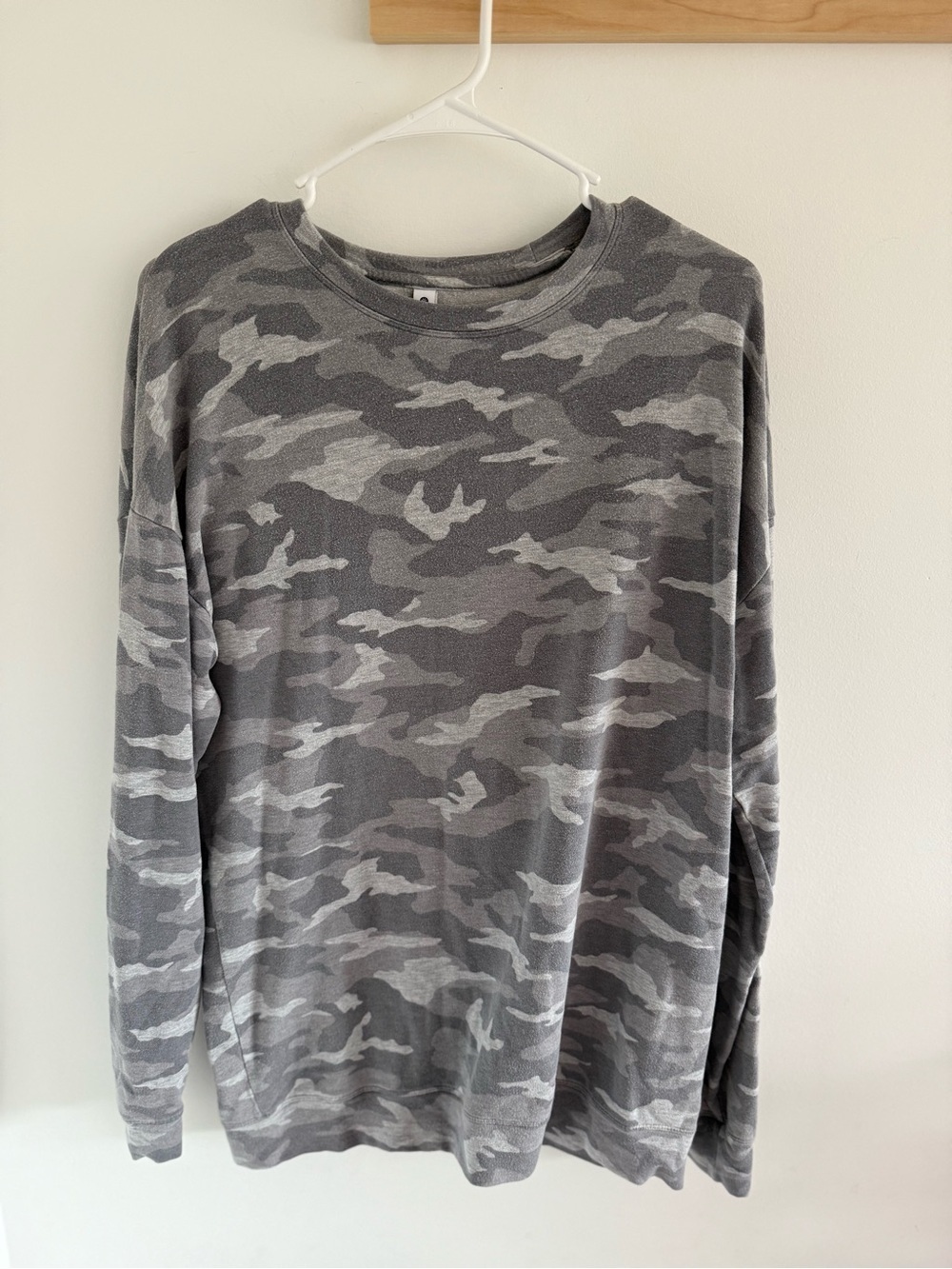 Athleta Women's Studio to Street Sweatshirt MT Gray Camo Pullover - Picture 2 of 6